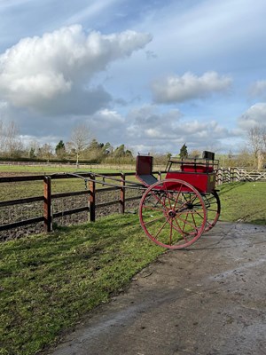 Lot 7 - PLEASURE DRIVING GIG to suit approx. 14 to 15 hh
