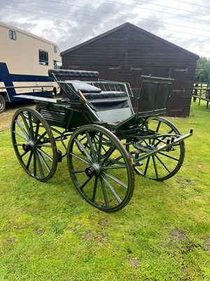 Lot 26 - FOUR-WHEELED DOG CART by H E Brown & Co