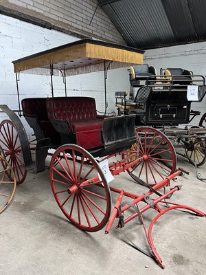 Lot 43 - TWO SEAT SURREY