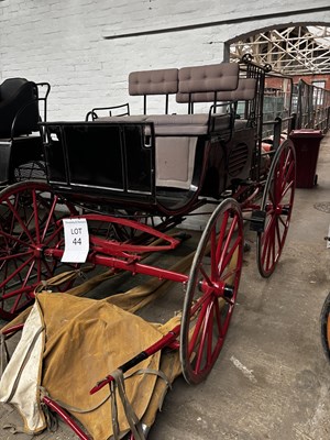 Lot 44 - AMERICAN PHAETON