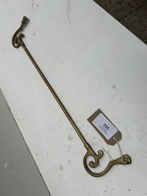 Lot 252 - Brass rein rail. This lot carries VAT.