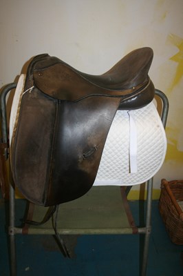 Lot 318 - 17.5" Albion dressage saddle