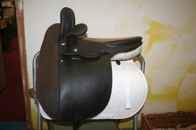 Lot 319 - Side saddle made by George Parker of London with doeskin seat