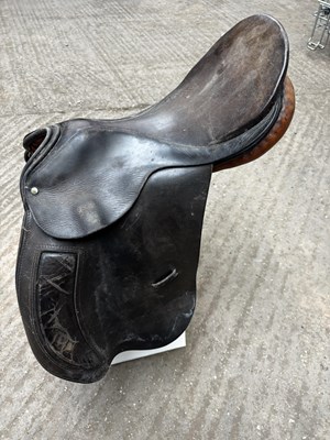 Lot 336 - 18.5" brown leather saddle by Tony Slatter Saddlery