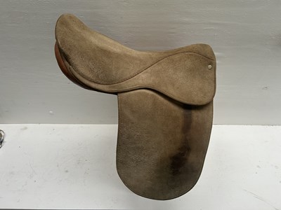 Lot 350 - 17.5" saddle by Gibson Saddlers Ltd. This lot carries VAT.