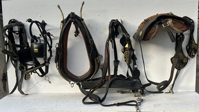Lot 631 - Set of heavy horse collar harness