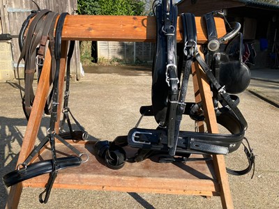 Lot 661 - ZGB Zilco full size black harness. Complete with reins, bridle, bit, breeching and Zilco carry bag