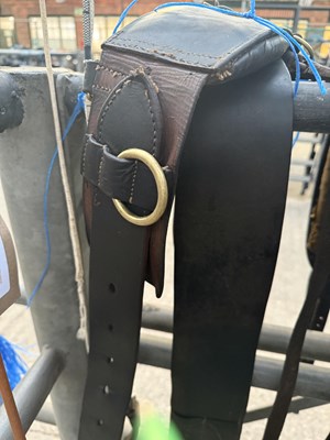 Lot 684 - Training roller in brown leather with brass fittings