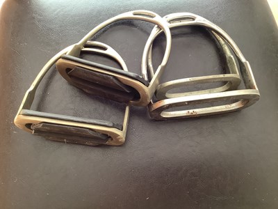 Lot 748 - Assorted stirrups