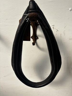 Lot 838 - 17" princess collar for re-covering