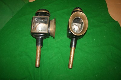 Lot 905 - Brass oval-fronted lamps