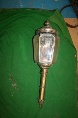 Lot 908 - Large ornate carriage lamp