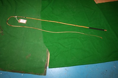 Lot 912 - Fine holly driving whip