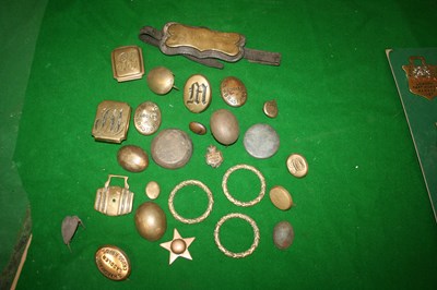 Lot 919 - Quantity of brass harness studs / ornaments, some named