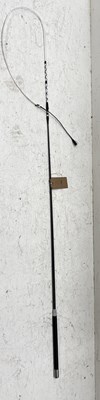Lot 1029 - Bow top whip. This lot carries VAT.