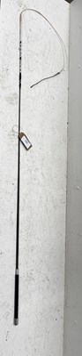 Lot 1053 - Bow top whip. This lot carries VAT.