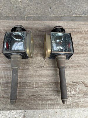 Lot 1073 - Set of vehicle lamps