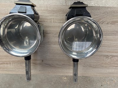 Lot 1074 - Set of vehicle lamps