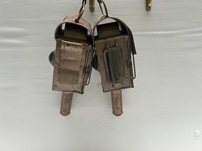 Lot 1094 - Pair of lamps.