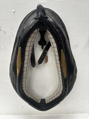 Lot 1151 - 26" collar. This lot carries VAT.