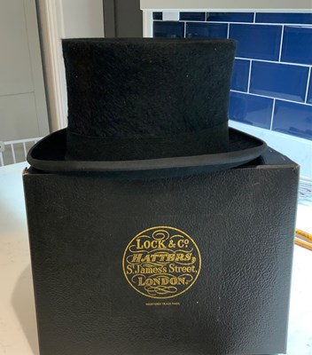 Lot 1178 - Lock & Co. of London lady's black top hat, size 7 in original box