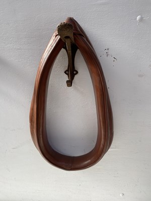 Lot 1300 - Brown 22" collar