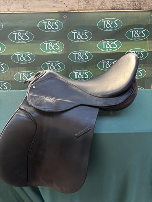 Lot 304 - Leather saddle made by Tower Farm Saddlers 18"