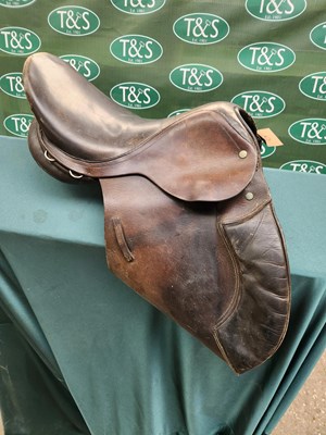 Lot 330 - 17" black Barnes saddle
