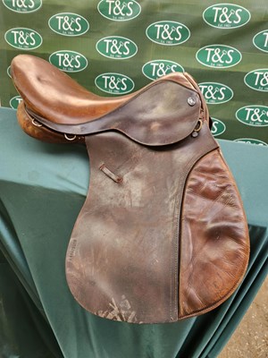 Lot 334 - 17" brown Fieldhouse saddle