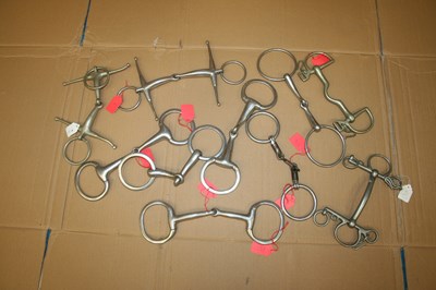 Lot 373 - Quantity of bits