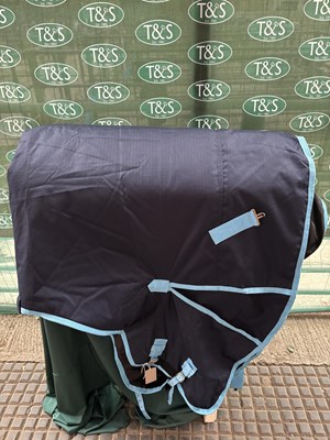 Lot 391 - 6' turnout rug. This lot carries VAT.