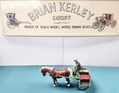 Lot 605 - Jaunting Car Model (35x15x20)