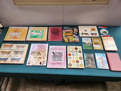 Lot 618 - 16 Various Books to Include Horse Drawn Carriages, Farm Wagons & Model Making