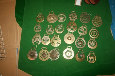 Lot 662 - Quantity of old horse brasses (20)