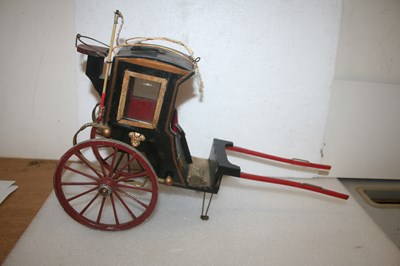 Lot 663 - Handbuilt model of a Hansom cab