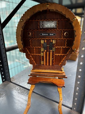 Lot 668 - Model of Romany caravan