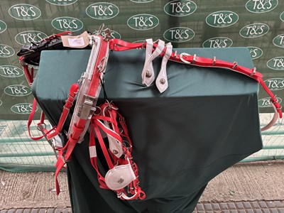 Lot 759 - Set of quick hitch trotting harness. This lot carries VAT.