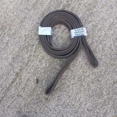 Lot 836 - Heavy duty trade traces