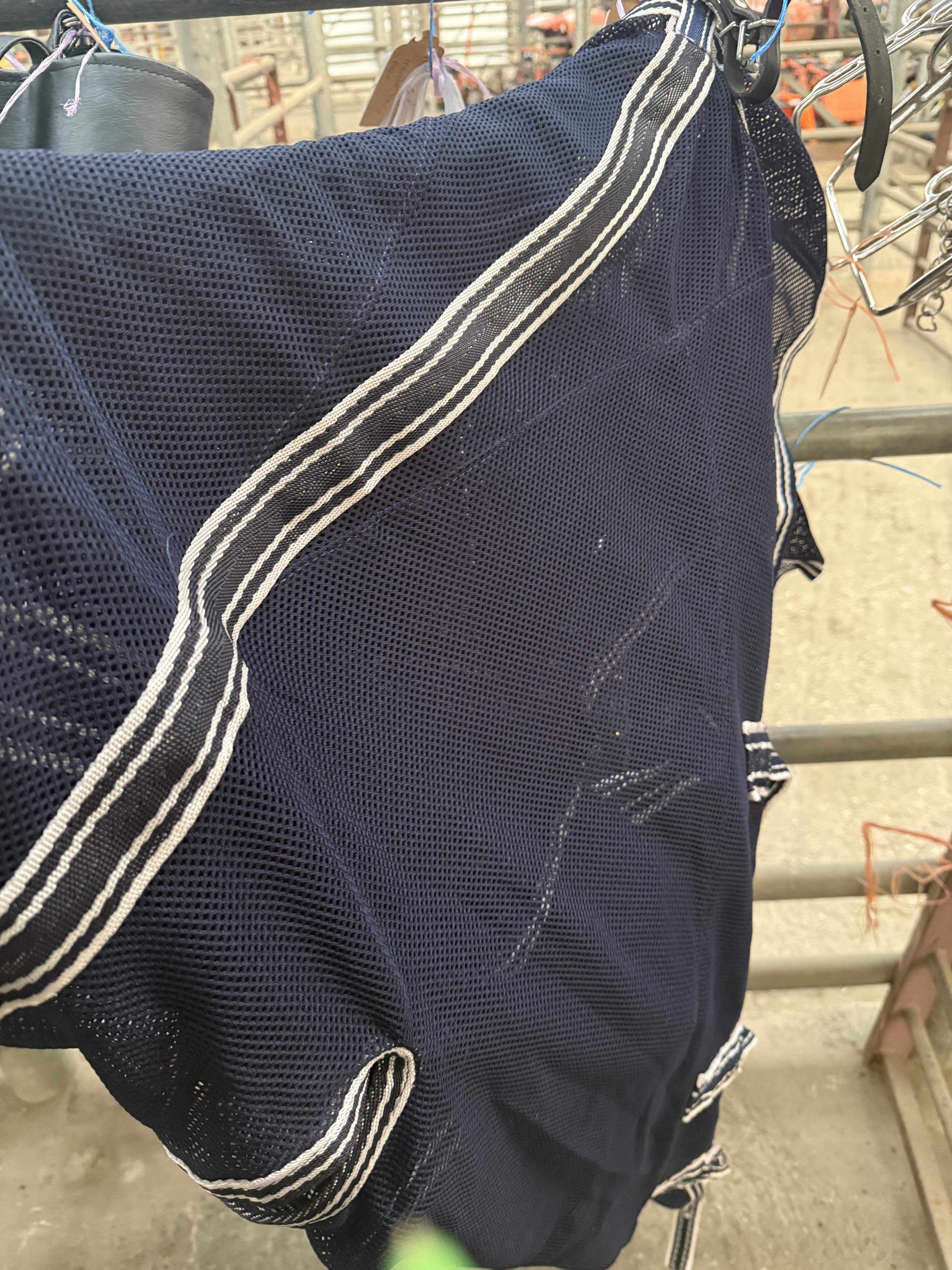 Lot 1217 - 175cm navy blue driving fly rug