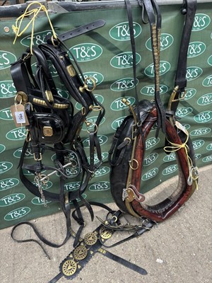Lot 735 - Set of black leather heavy horse harness