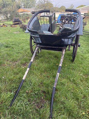 Lot 41 - GOVERNESS CART, painted dark green with fine red lining